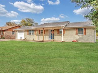 105 W 12th St, Snyder, OK 73566