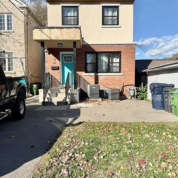 2 Coates Ave #LOWER — Photo 1
