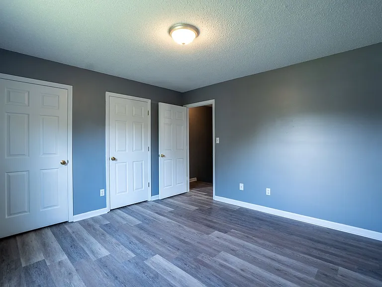 360 Britton Ave — Photo 17