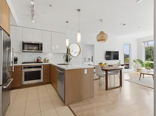 20 Royal Ave #303, New Westminster, BC V3L 1G6
