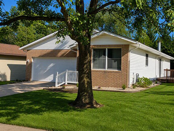 2nd image of 2676 Eastwood Dr