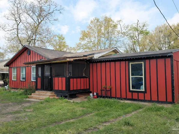 303 Booth Ave, Cantonment, FL 32533