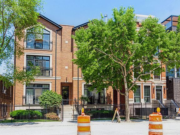 2nd image of 1846 W Armitage Ave Unit 1W