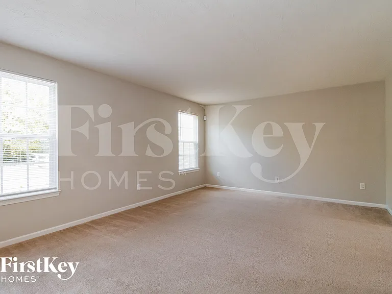 6038 Marsh Cir — Photo 4