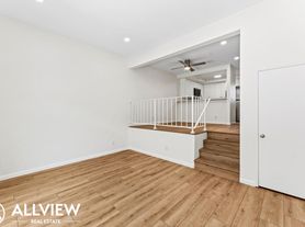 2418 Huntington Street