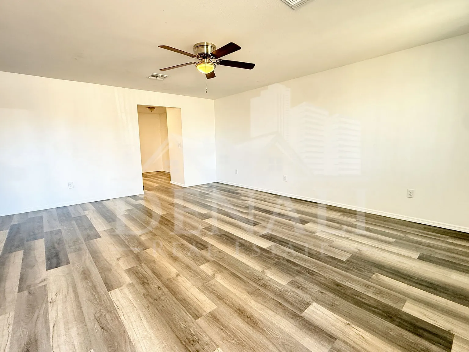 3 bed, 2.0 bath, 1280 sqft, $1,795 — Photo 3