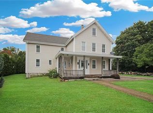 38 Oak St FLOOR 1, Westerly, RI 02891