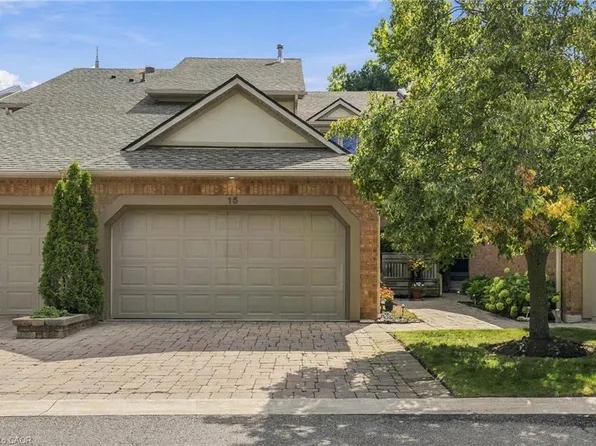 1724 The Chase #15, Mississauga, ON L5M 4P2