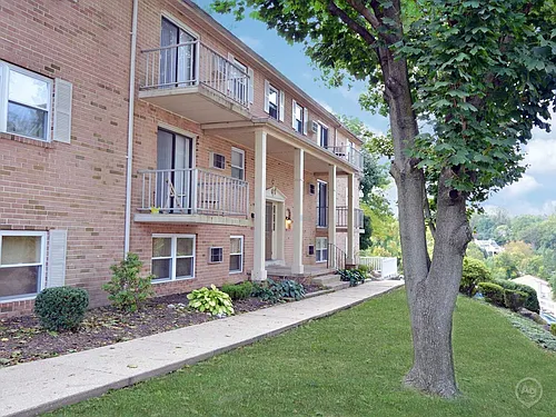 Ridgeway Court Apartments Photo 1