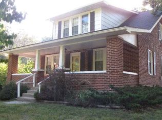 2072 Flat Top Rd, Ghent, WV 25843