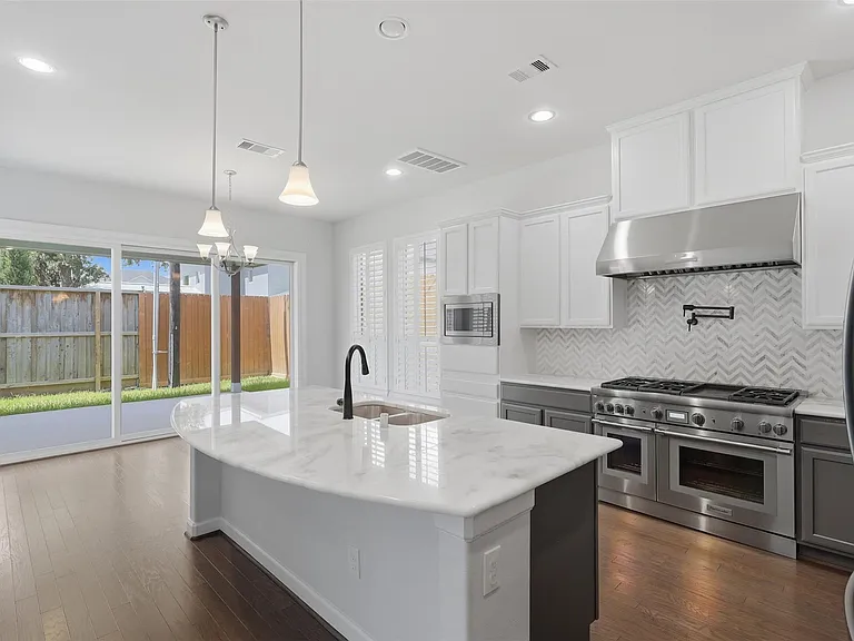 1303 Gardenia Dr — Photo 14