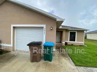 2947 Skyline Blvd, Cape Coral, FL 33914