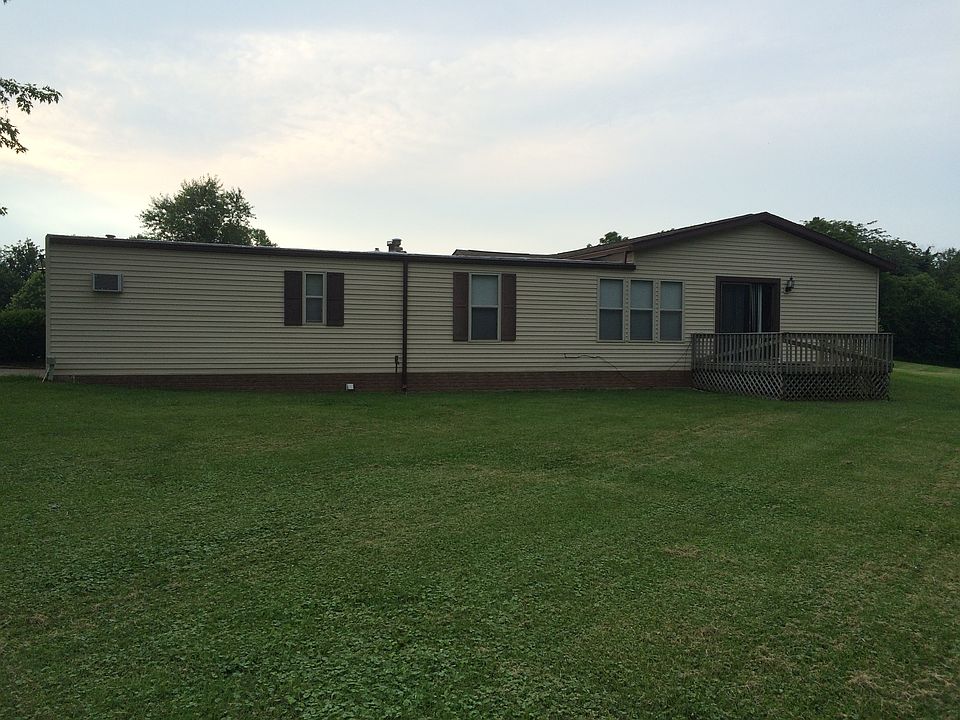 2nd image of 653 E 2610 North Rd