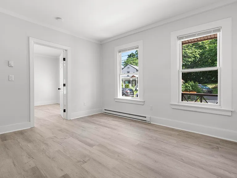 146 Hobart St #1 — Photo 22