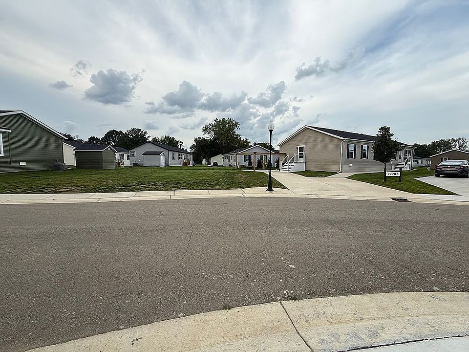 1st image of 24207 Hemlock Cir