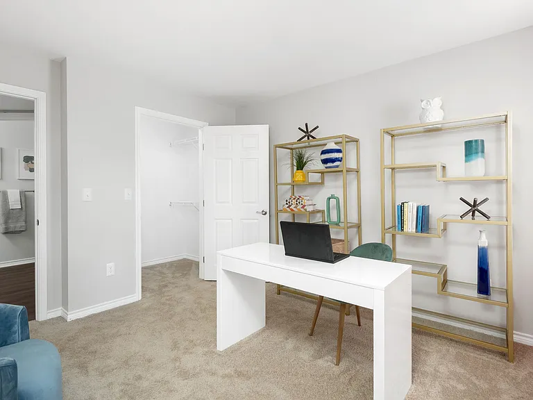 Vida Apartments — Photo 43