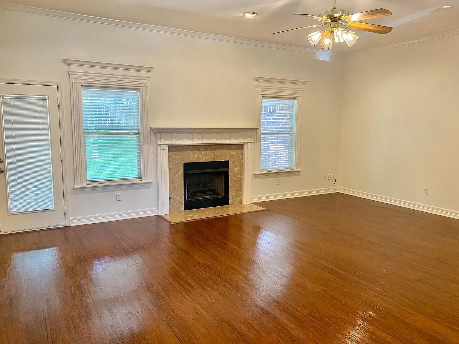 3 bed, 1855 sqft, $2,100 — Photo 4