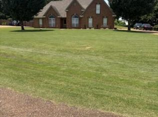 9091 Hunters Ridge Dr, Olive Branch, MS 38654