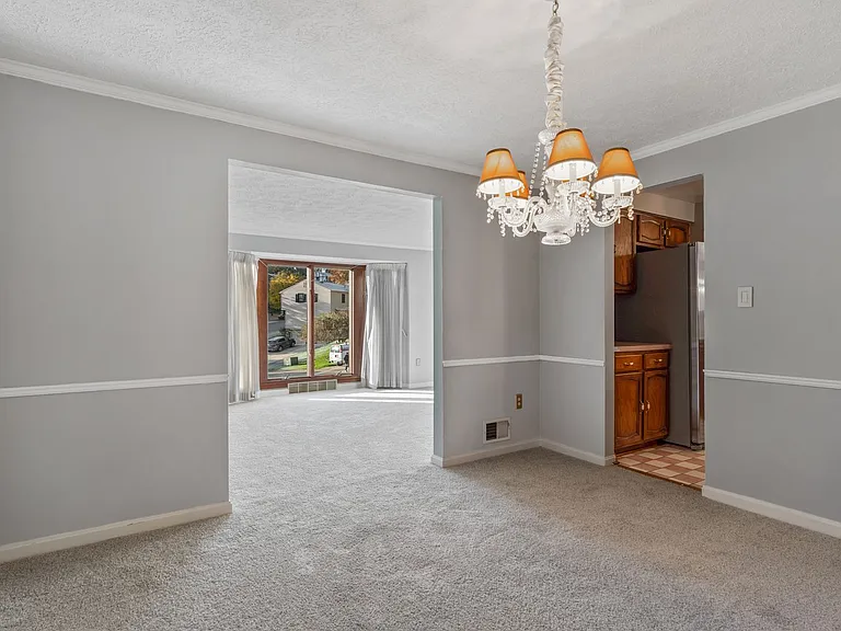 104 Erin Ct — Photo 6