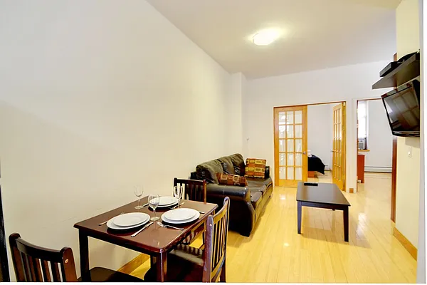 Rented by Smart City Real Estate LLC | media 23