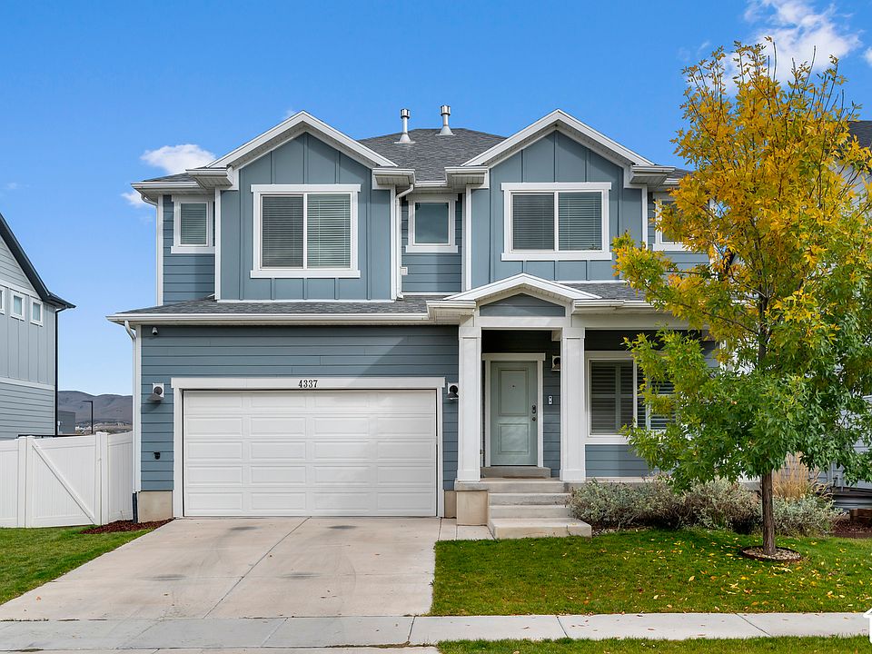 1st image of 4337 E Willow Oak Way
