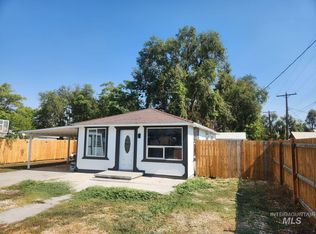 12 E 2nd St, Nyssa, OR 97913