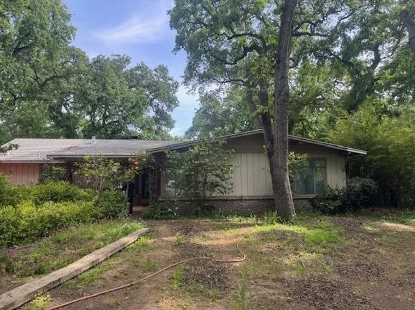 1604 Woodland Dr, Stockton, CA 95207
