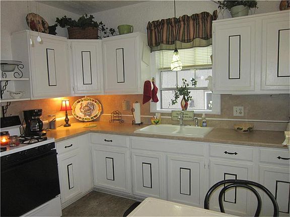 4th image of 505 E Glenn St