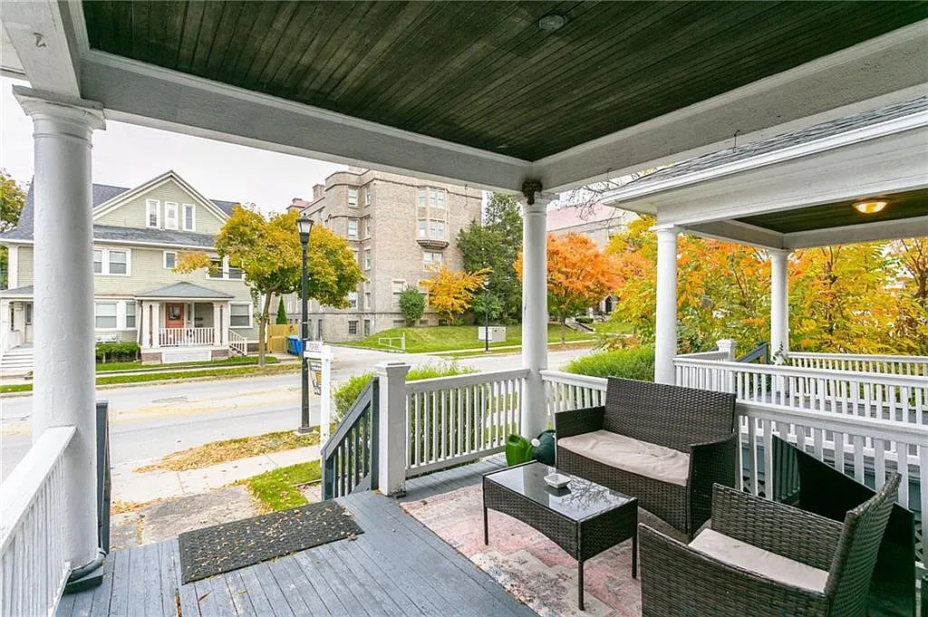 1 bed, 1.0 bath, 2628 sqft, $1,395 — Photo 3