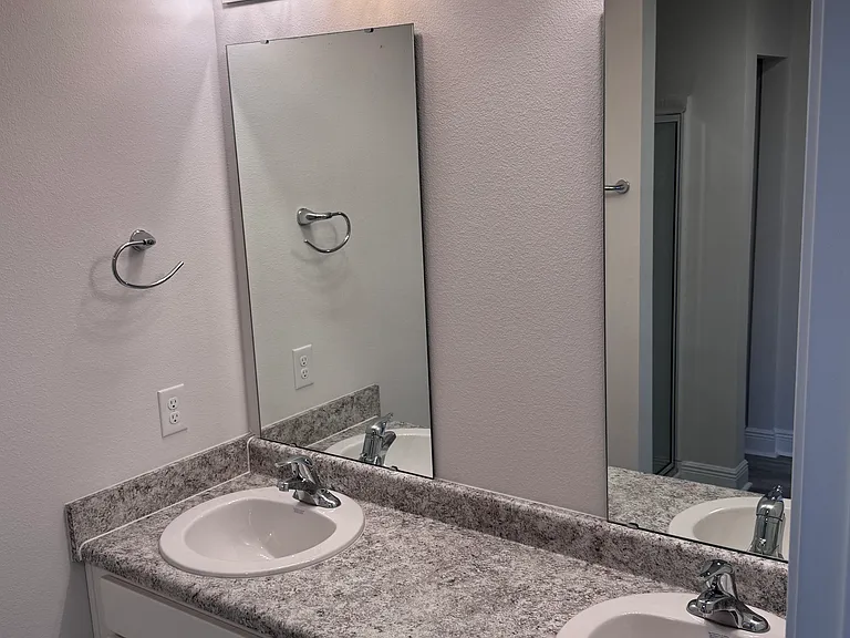 6306 Grove Park Dr — Photo 16