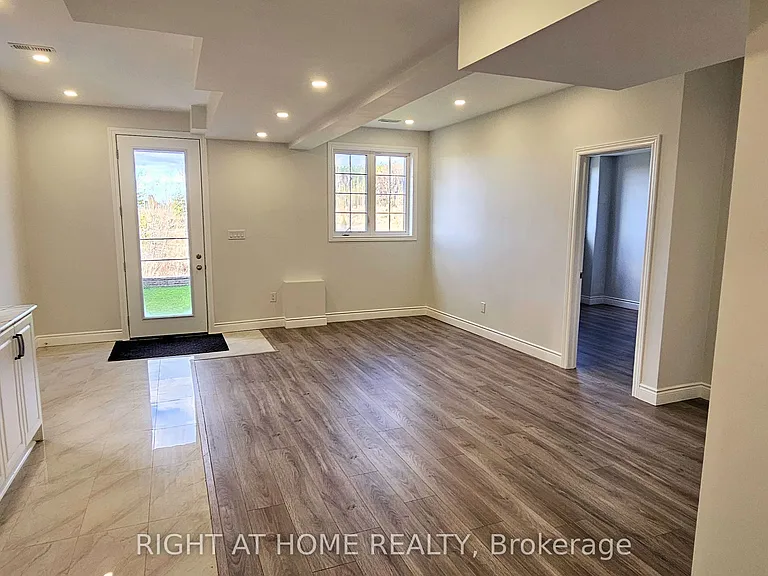 95 Bonnieglen Farm Blvd — Photo 7