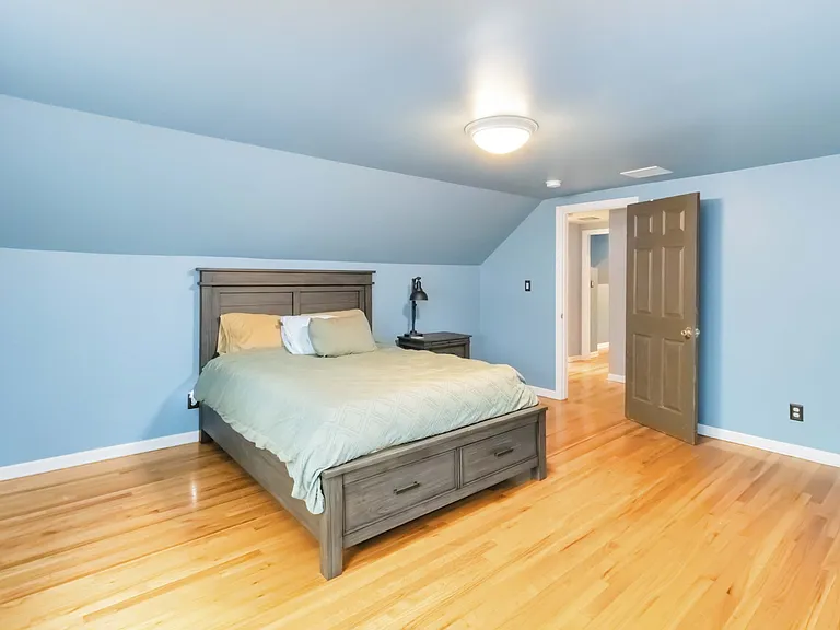 7 Evelyn Rd — Photo 15