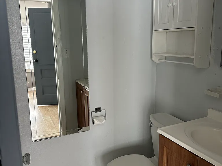 15 N Raymond Ave — Photo 9