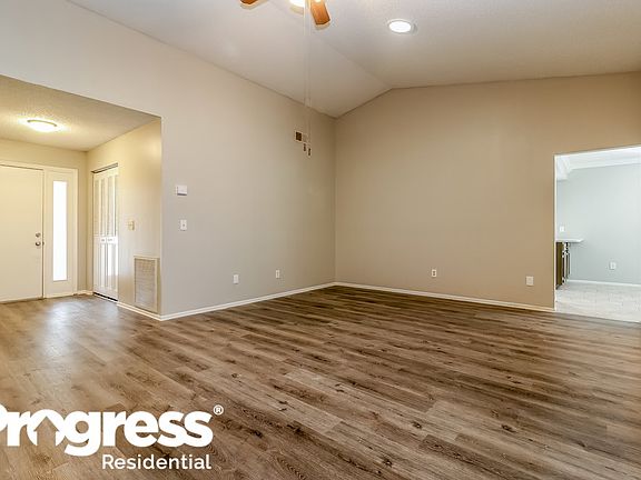 2nd image of 1833 Thistle Ct