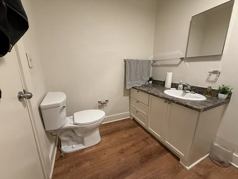 Spacious bathroom
