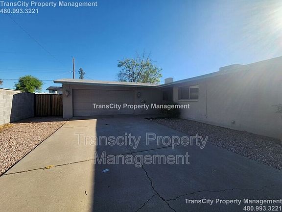 2nd image of 128 E Ellis Dr