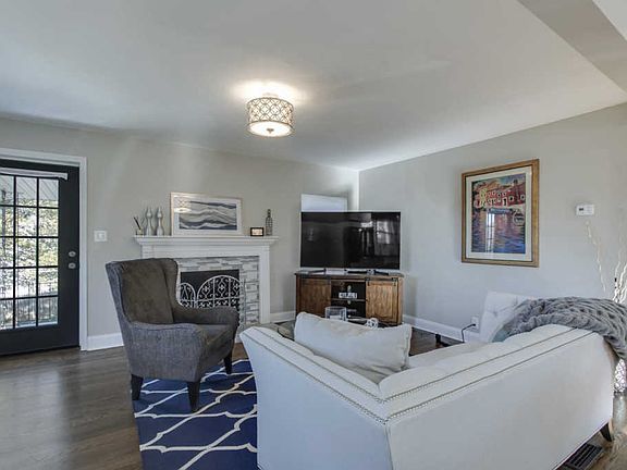 4th image of 2606 Forestdale Ave