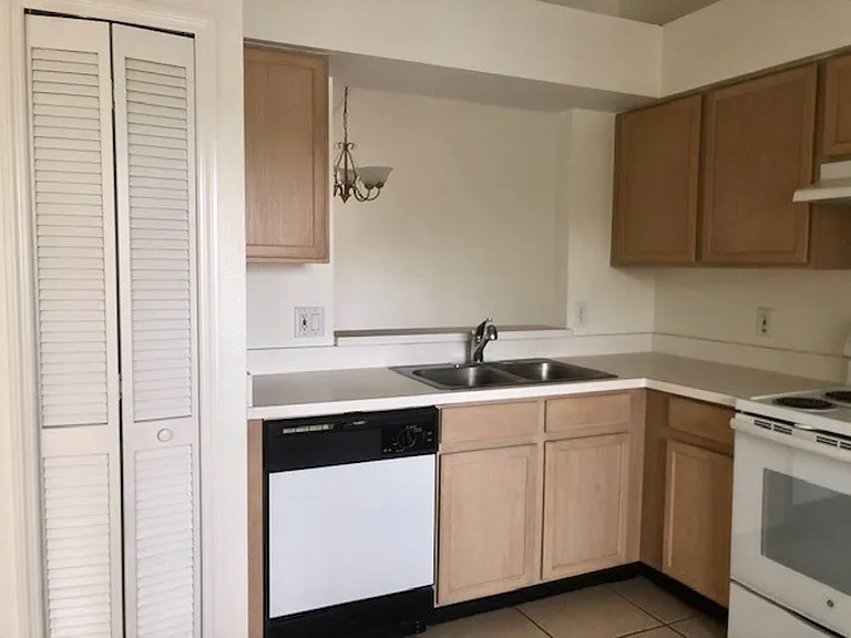 13336 Fairway Glen Dr #203 — Photo 7