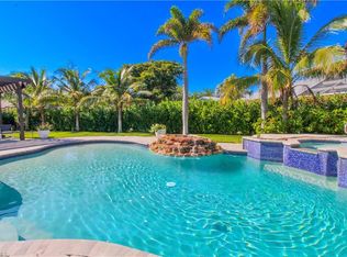 1555 Crayton Rd, Naples, FL 34102