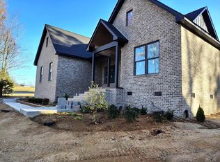 6422 Thomas Twin Oak Rd, Baxter, TN 38544