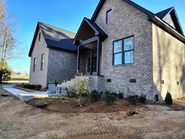 6422 Thomas Twin Oak Rd, Baxter, TN 38544