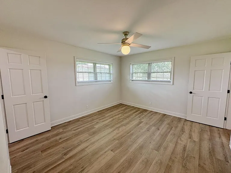 5121 FM 446 — Photo 18