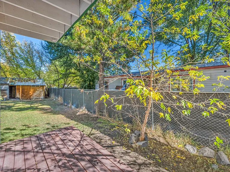 604 Pine St — Photo 58