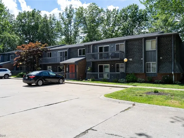 6227 Hidden Creek Dr, Lorain, OH 44053