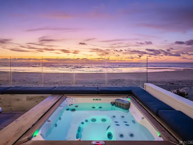 2050 Ocean Front — Photo 6