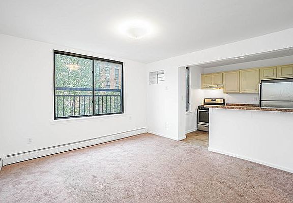 2nd image of 642 Concord Ave Floor 3