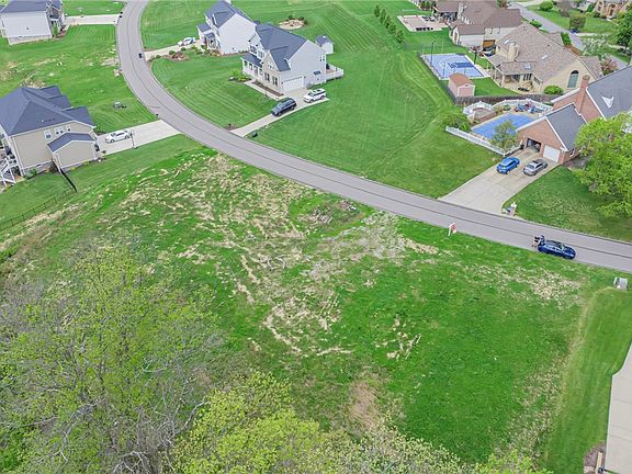 4th image of 55 Ridgewood Dr