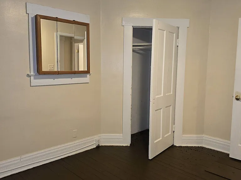 520 E Rose St — Photo 13