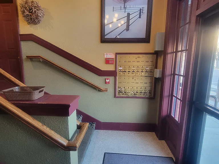 131 W Alder St E — Photo 13