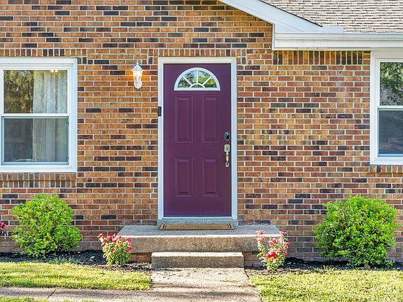 4th image of 205 Aster Dr